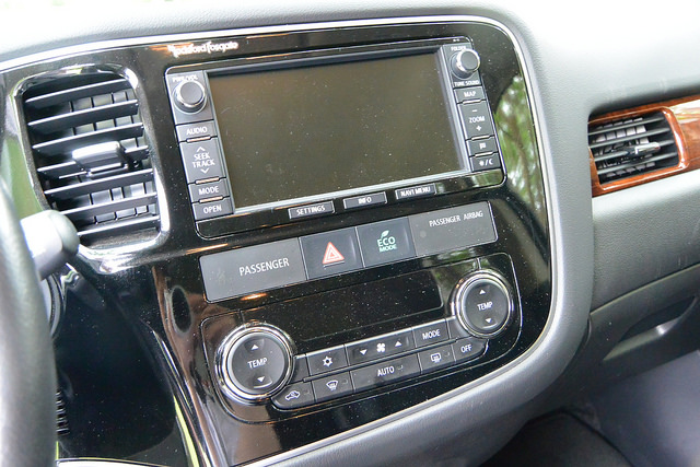 2014 Mitsubishi Outlander SE