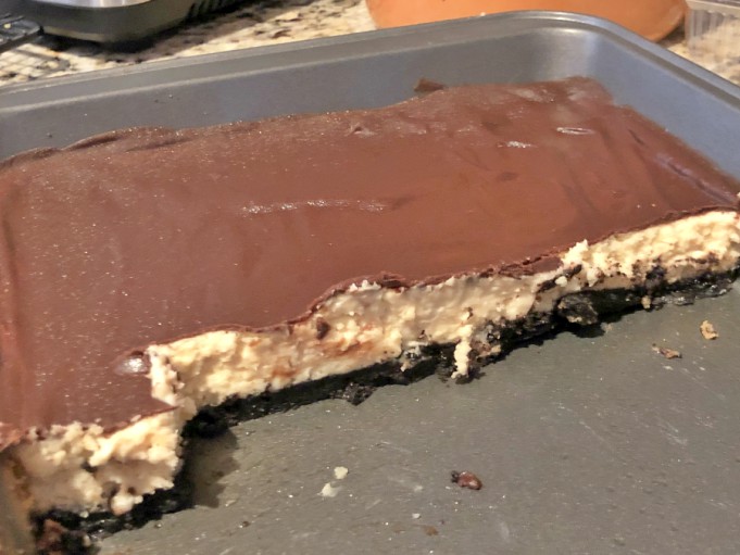 salted caramel chocolate cheesecake bars